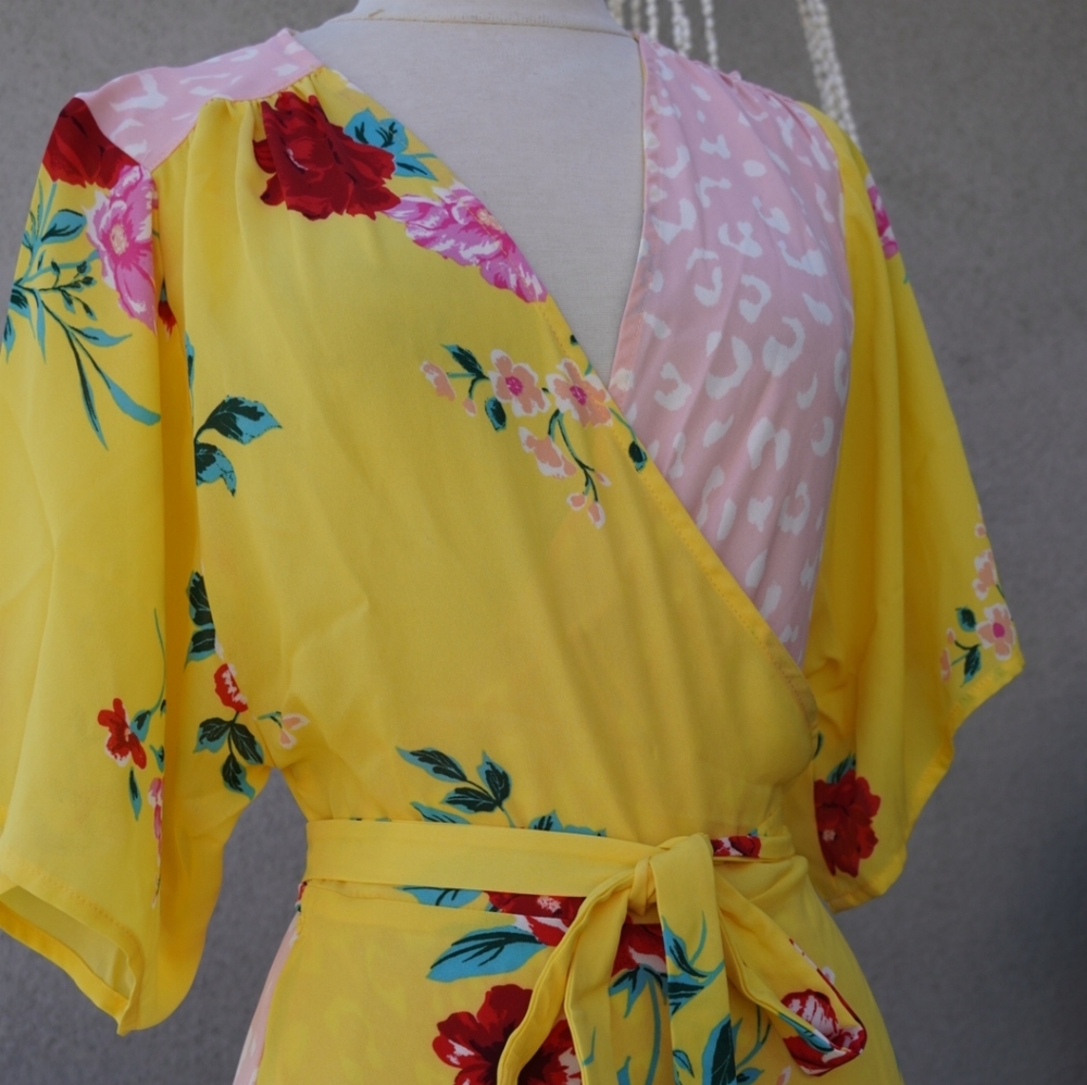Floral wrap around top